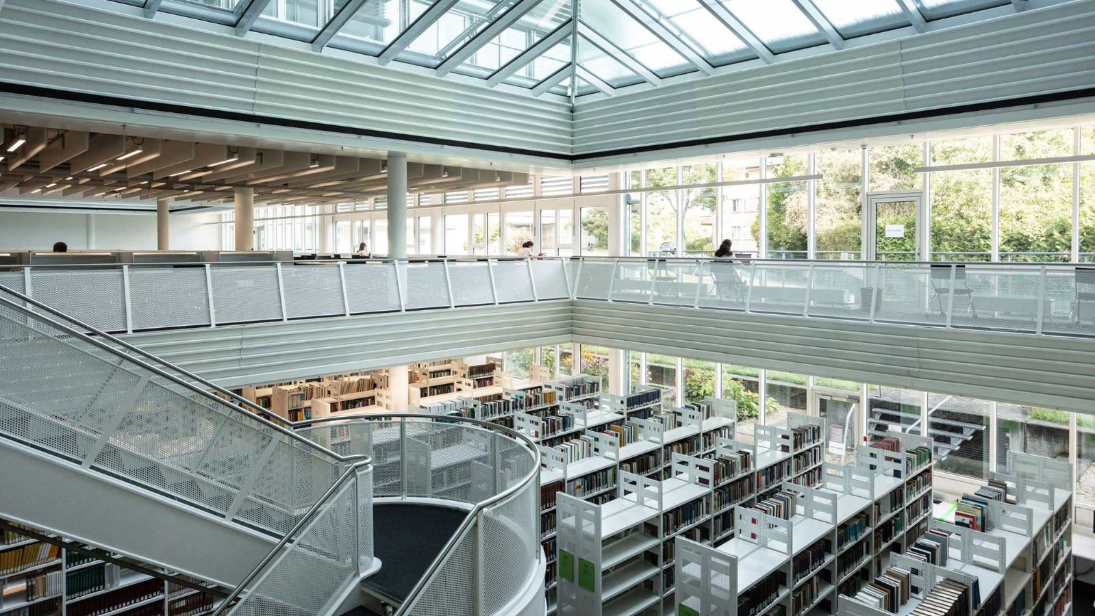 UB Psychology, the largest library on the UZH Oerlikon campus